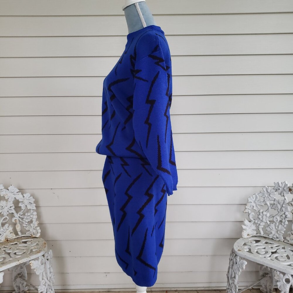 Vintage 80s 2-piece Black Lightning on dark blue knit sweater and skirt set - Picture 8 of 11